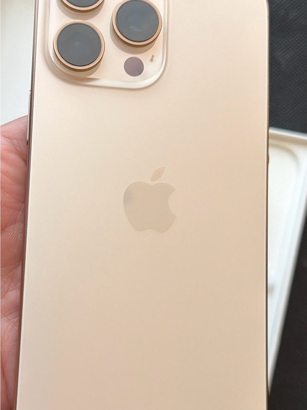 Apple iPhone 16 Pro Max - Gold Back with Gold Camera Rings